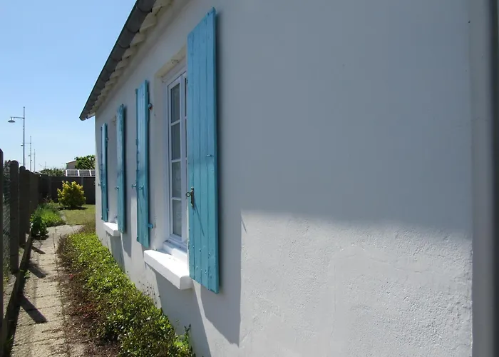 Hébergement de vacances Maison Avec Jardin, Proche Plage, - Fr-1-194-331